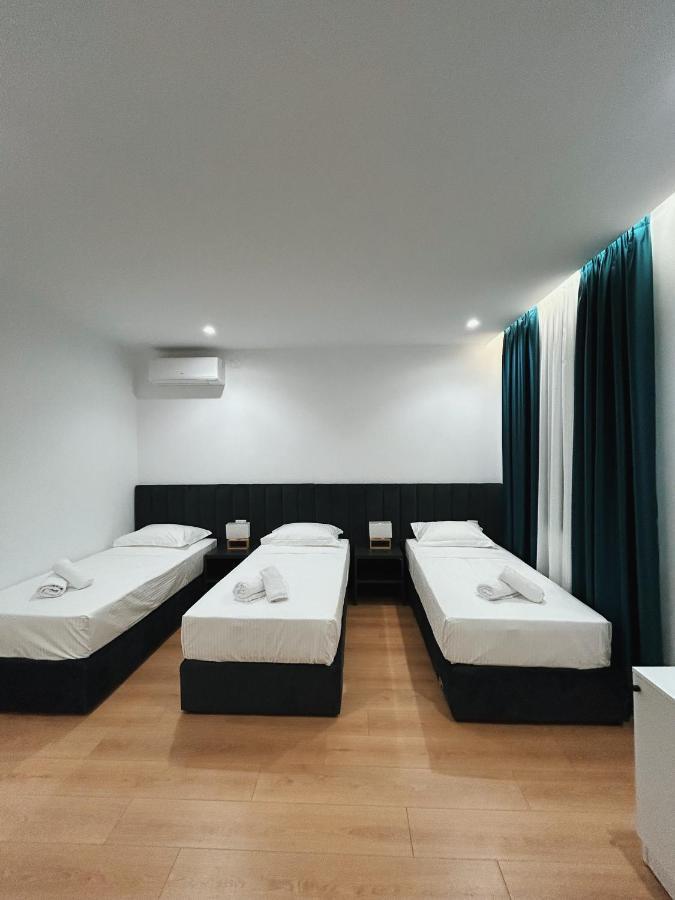 Clinton Tirana Inn Bagian luar foto
