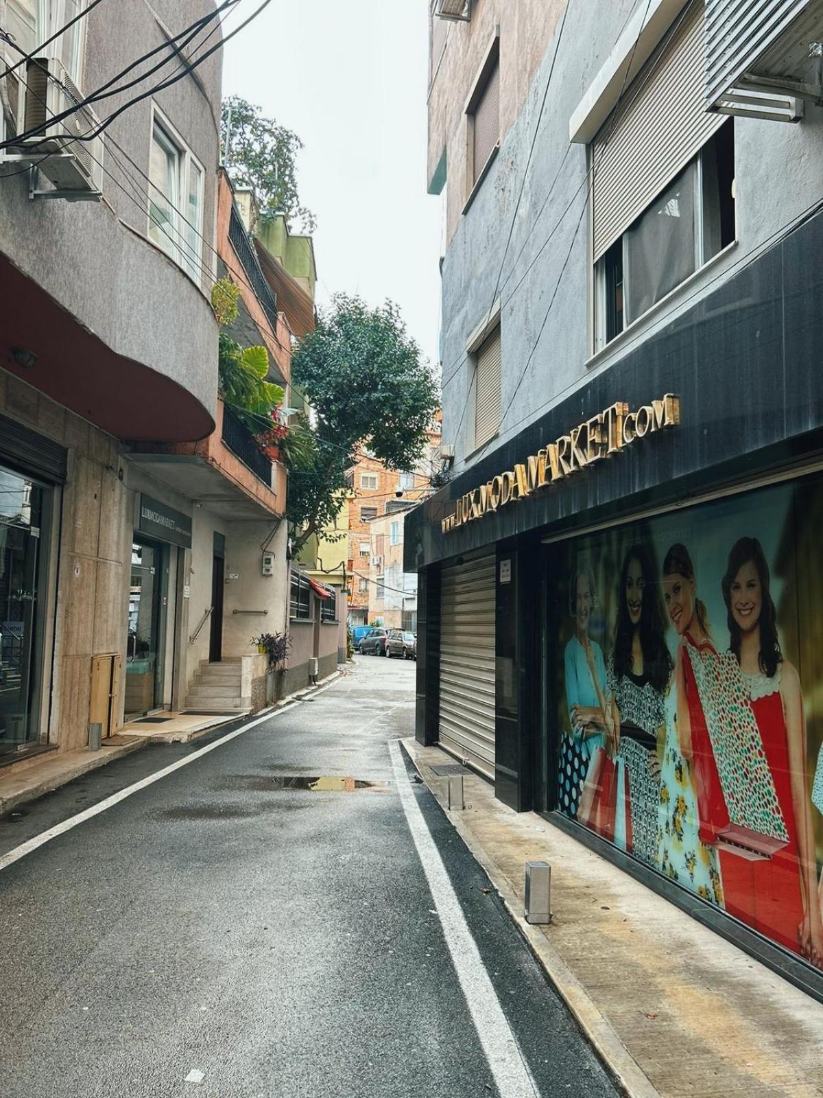 Clinton Tirana Inn Bagian luar foto
