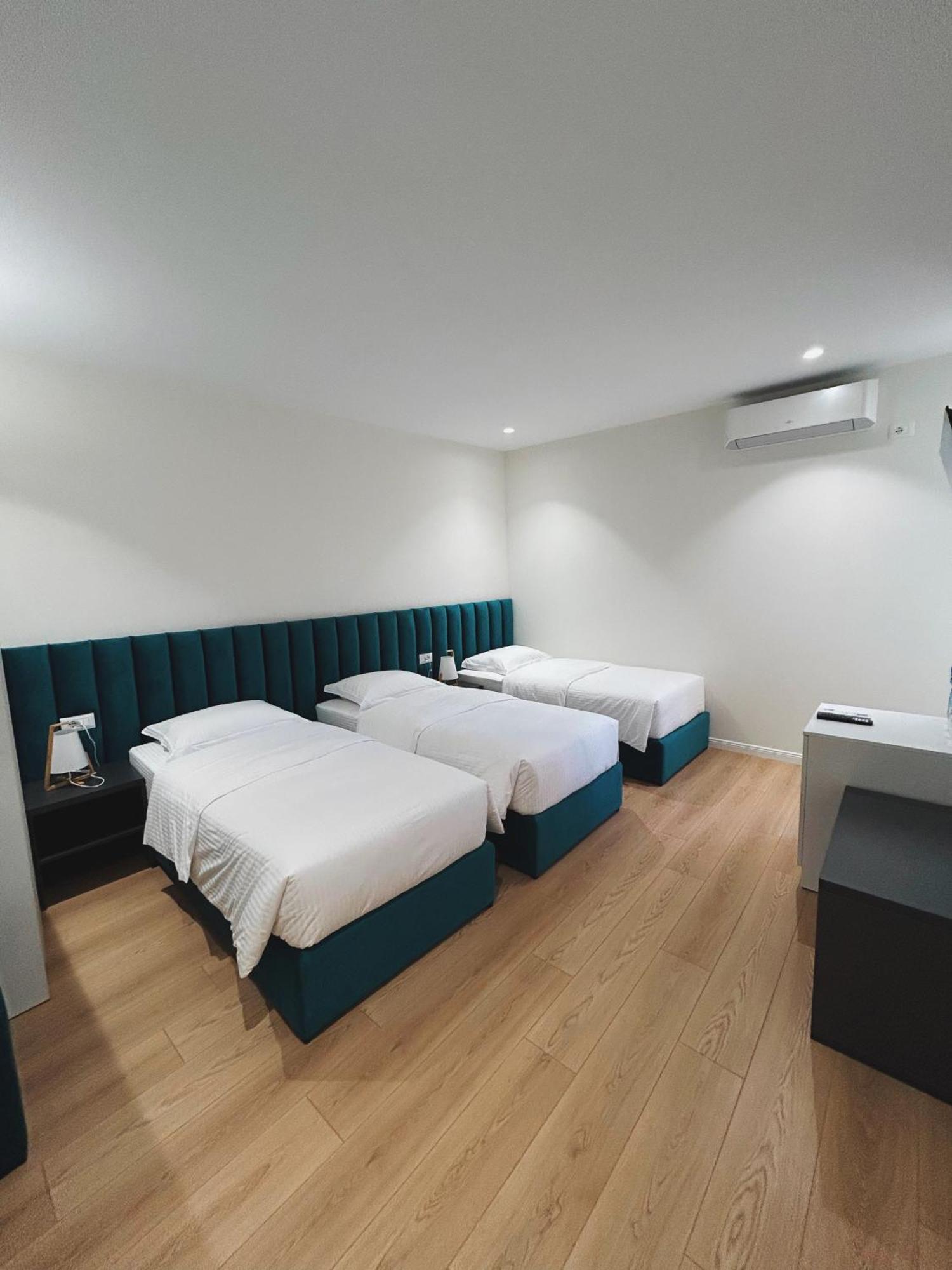 Clinton Tirana Inn Bagian luar foto