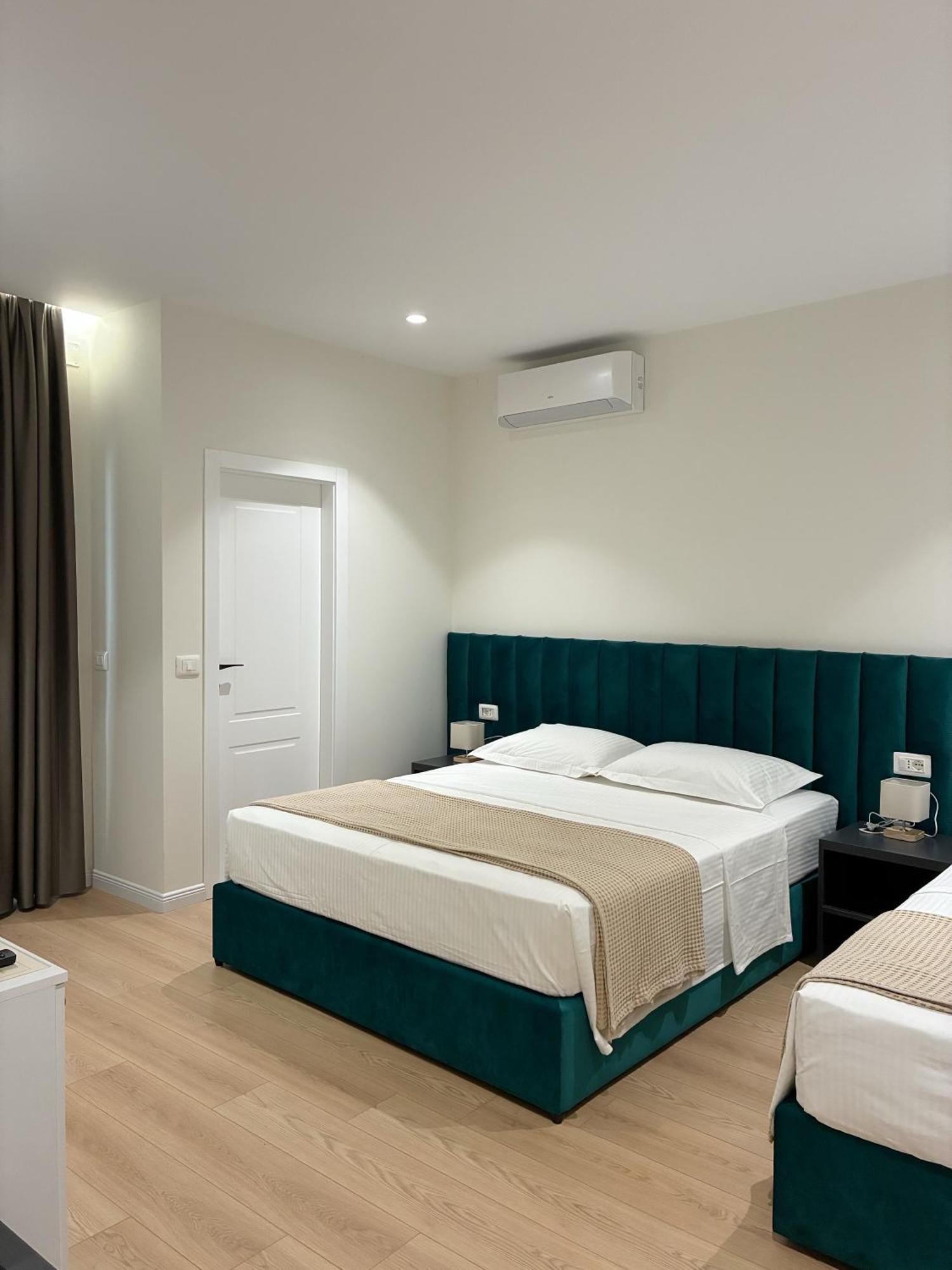 Clinton Tirana Inn Bagian luar foto